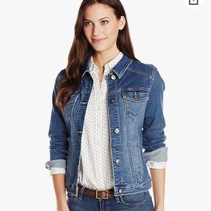 Wrangler Women’s Stretch Denim Jacket, Medium